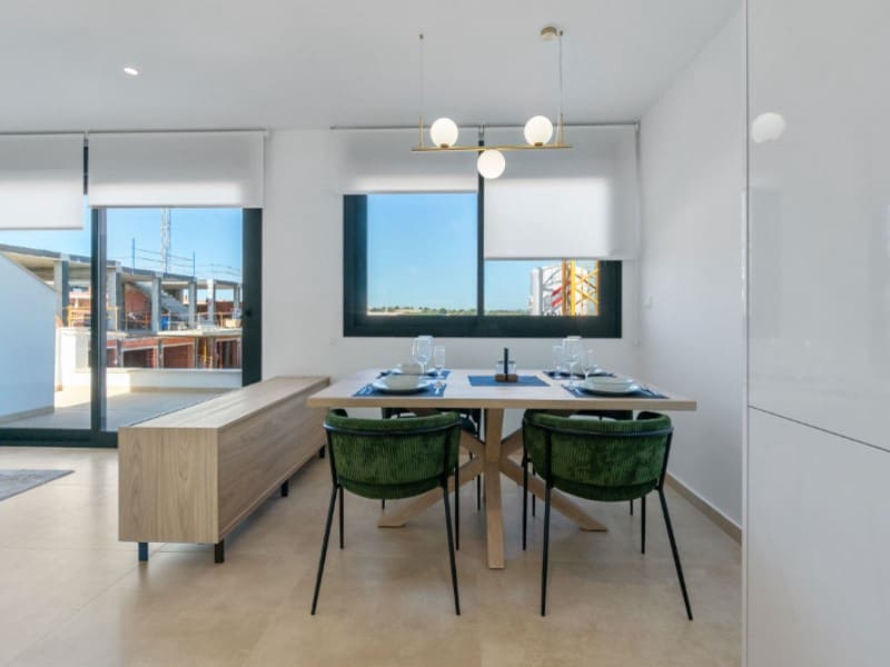 2 soveværelse Lejlighed til salg i Torrevieja med swimmingpool - € 299.900 (Ref: 9824778)