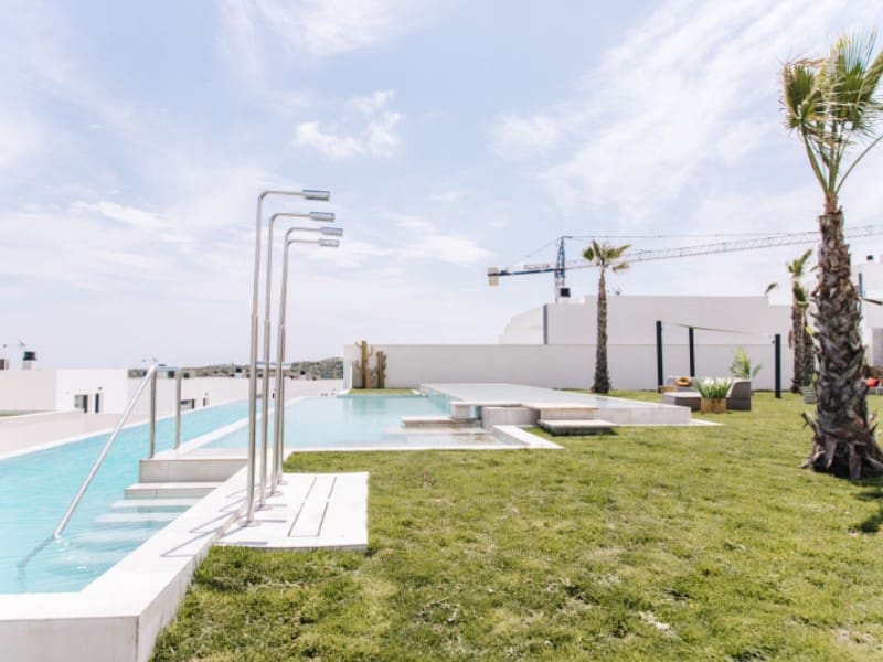 4 soveværelse Lejlighed til salg i Ciudad Quesada med swimmingpool - € 599.000 (Ref: 9839181)