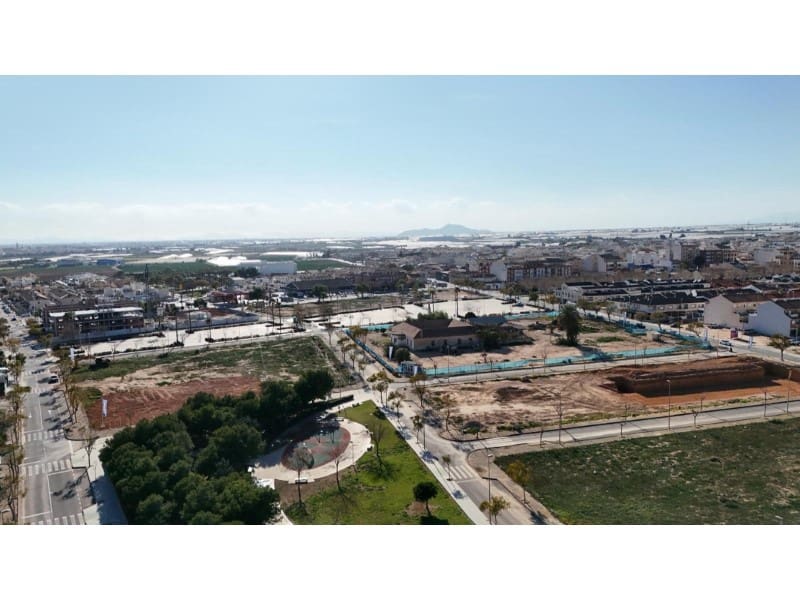 2 slaapkamer Appartement te koop in Pilar de la Horadada met zwembad - € 340.000 (Ref: 9839182)