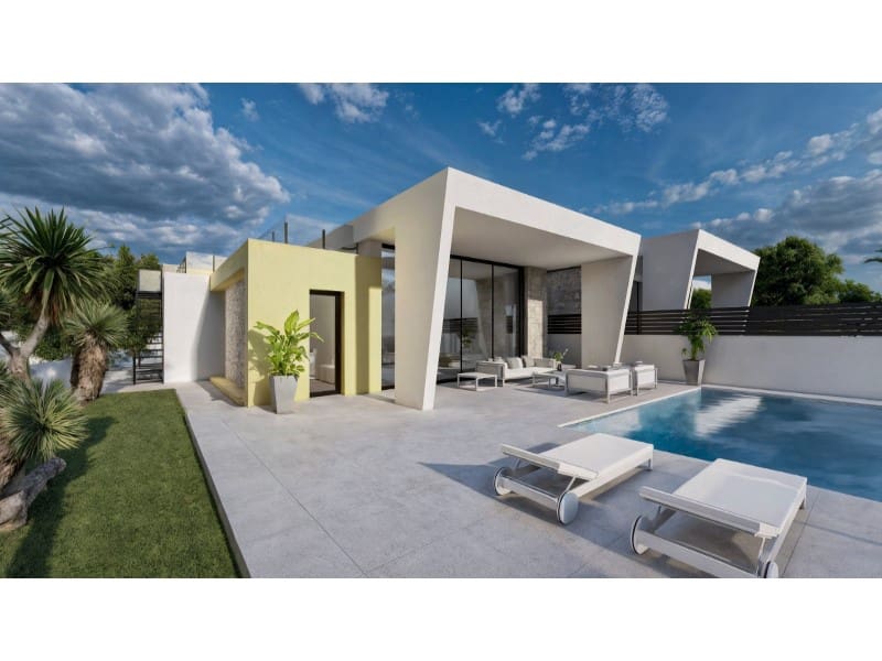 Chalet de 3 habitaciones en Torrevieja en venta - 700.000 € (Ref: 9839192)