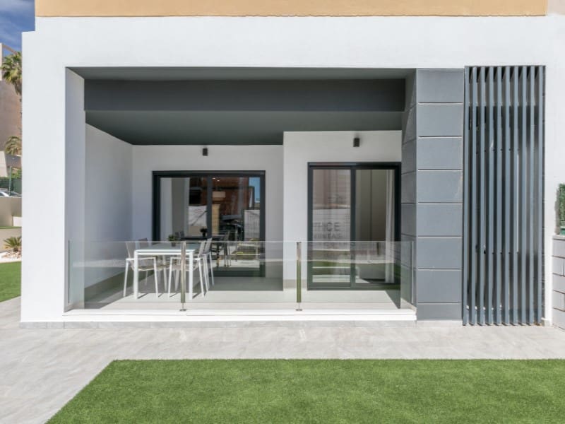 2 soverom Leilighet til salgs i Torrevieja med svømmebasseng - € 310 000 (Ref: 9842723)