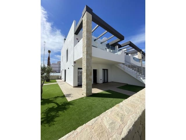 3 chambre Maison de Ville à vendre à El Chaparral - La Siesta - La Torreta, Torrevieja avec piscine - 363 500 € (Ref: 9842728)