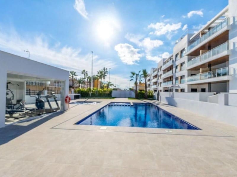 2 quarto Apartamento para venda em Torrevieja com piscina - 274 900 € (Ref: 9842732)