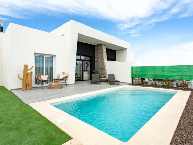 2 bedroom Apartment for sale in Algorfa with pool - € 318,000 (Ref: 9842738)