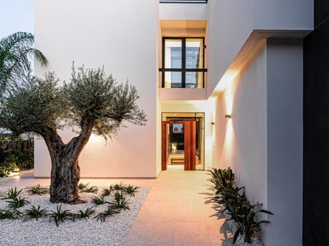 4 soveværelse Villa til salg i La Nucia Pueblo  , La Nucia - € 1.095.000 (Ref: 9842739)
