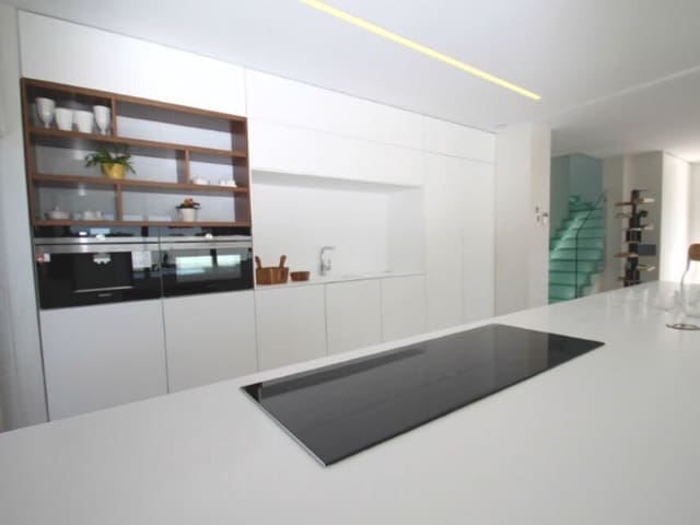 3 makuuhuone Huvila myytävänä paikassa San Miguel de Salinas mukana uima-altaan - 630 000 € (Ref: 9842744)