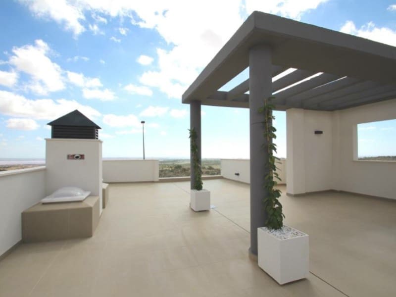 3 makuuhuone Huvila myytävänä paikassa San Miguel de Salinas mukana uima-altaan - 630 000 € (Ref: 9842744)