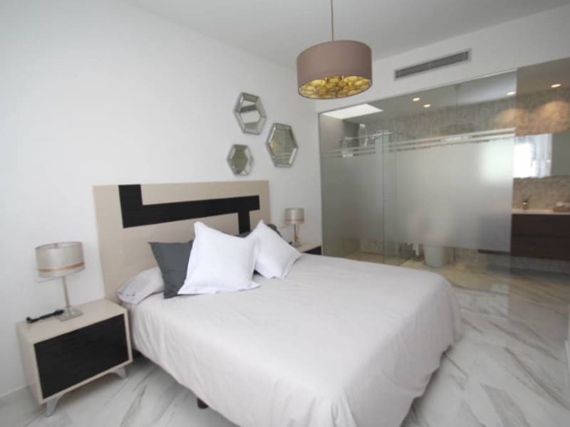 3 makuuhuone Huvila myytävänä paikassa San Miguel de Salinas mukana uima-altaan - 630 000 € (Ref: 9842744)