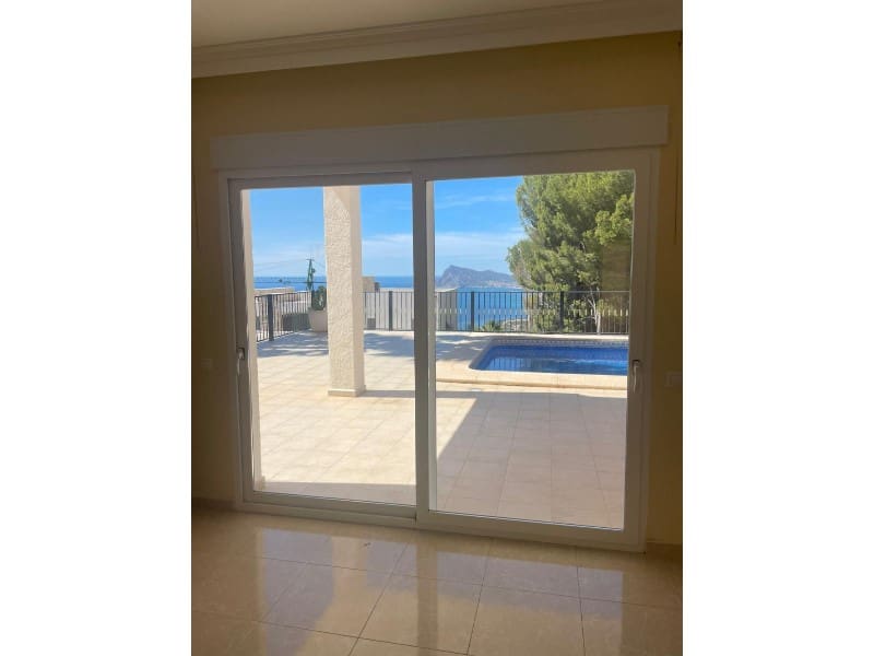 3 bedroom Villa for sale in Altea - € 1,650,000 (Ref: 9842754)
