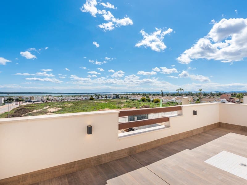 3 bedroom Villa for sale in Rojales - € 579,000 (Ref: 9842759)