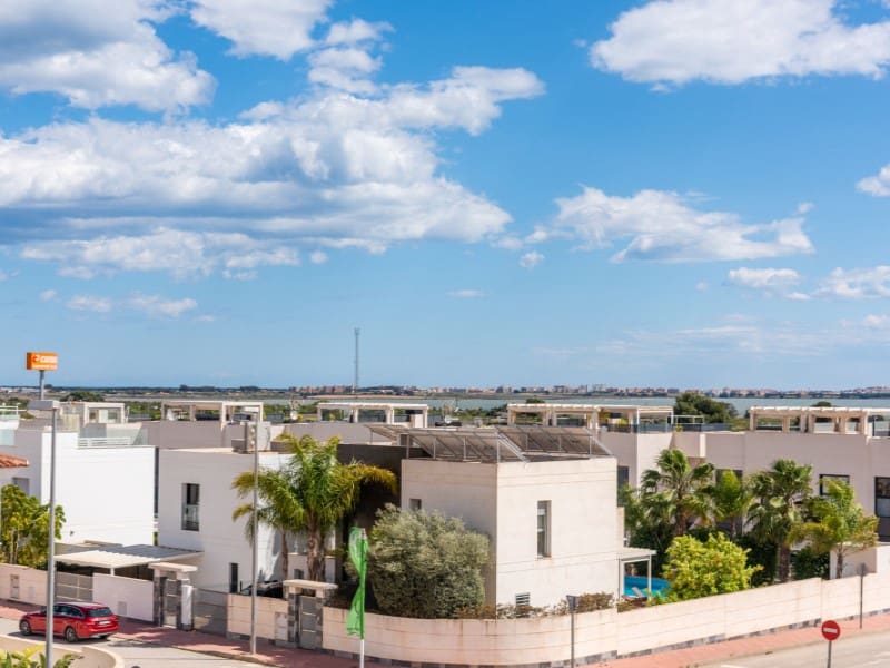 3 bedroom Villa for sale in Rojales - € 579,000 (Ref: 9842759)