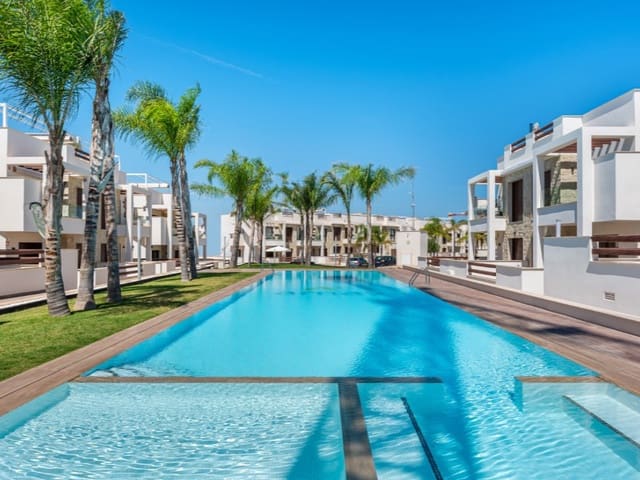 2 Zimmer Apartment zu verkaufen in El Acequión - Los Náufragos, Torrevieja mit Pool - 295.000 € (Ref: 9859690)