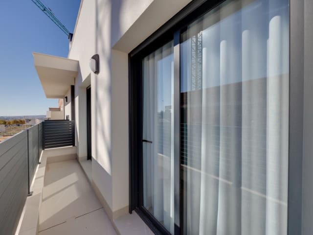 3 soverom Villa til salgs i El Chaparral - La Siesta - La Torreta, Torrevieja - € 595 000 (Ref: 9859696)