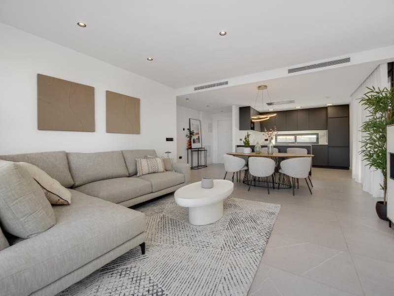 Chalet de 3 habitaciones en Torrevieja en venta - 595.000 € (Ref: 9859696)