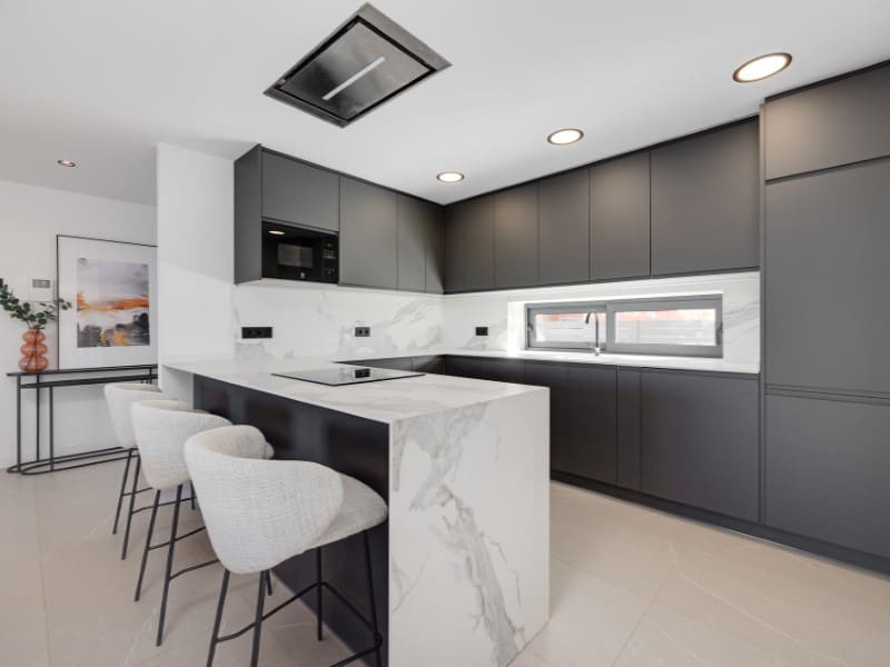 Chalet de 3 habitaciones en Torrevieja en venta - 595.000 € (Ref: 9859696)