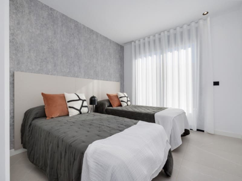 Chalet de 3 habitaciones en Torrevieja en venta - 595.000 € (Ref: 9859696)