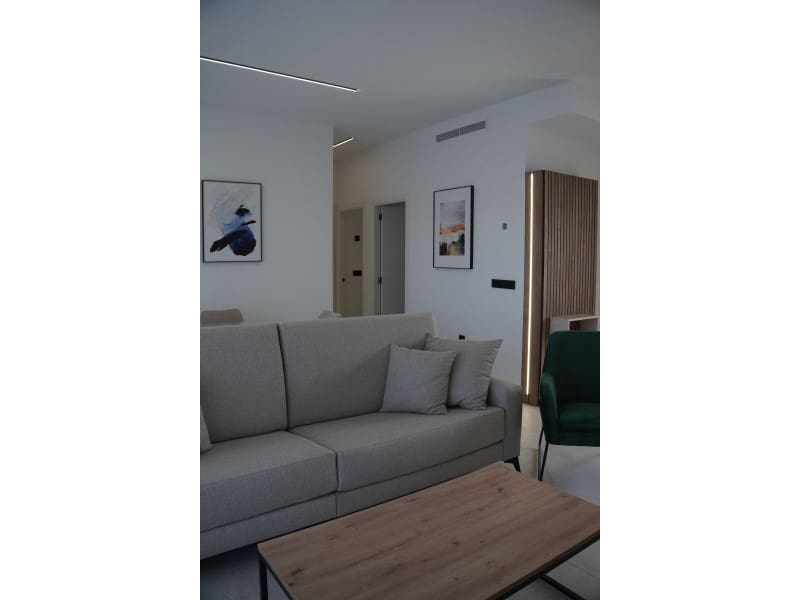 3 quarto Penthouse para venda em Pilar de la Horadada com piscina - 579 900 € (Ref: 9864995)