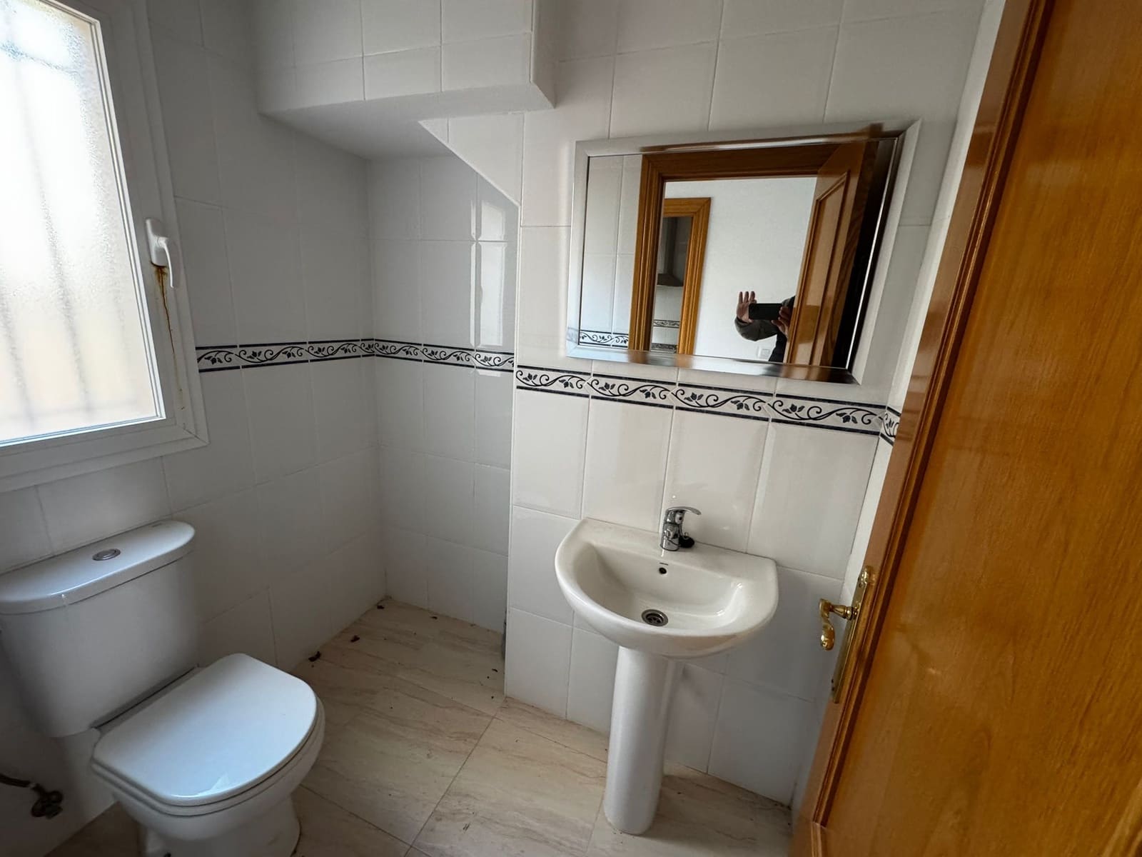 3 bedroom Townhouse for rent in La Alfoquia with pool - € 550 (Ref: 10158407)
