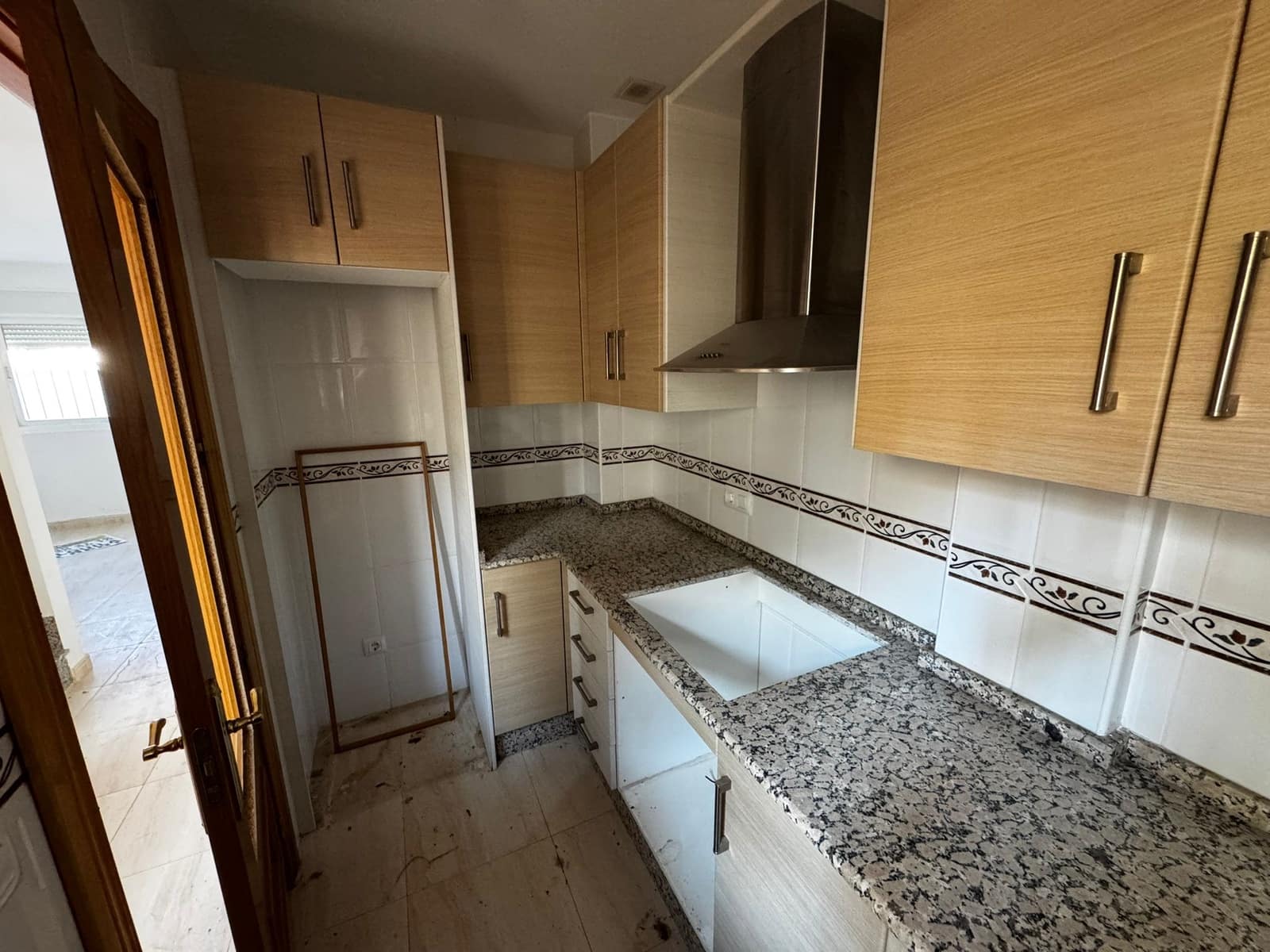 3 bedroom Townhouse for rent in La Alfoquia with pool - € 550 (Ref: 10158407)