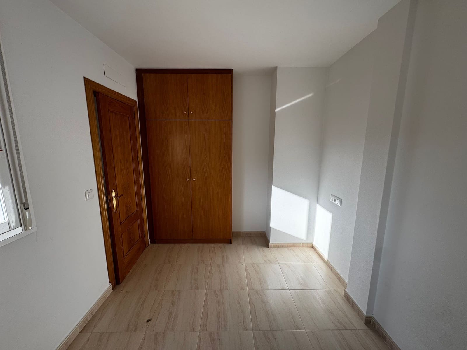 3 bedroom Townhouse for rent in La Alfoquia with pool - € 550 (Ref: 10158407)