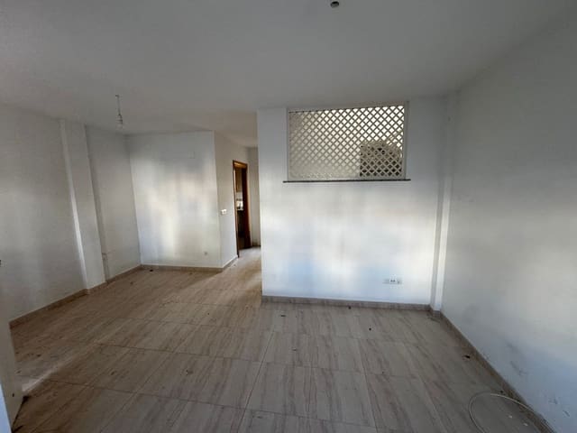 3 bedroom Townhouse for rent in La Alfoquia, Zurgena with pool - € 550 (Ref: 10158407)