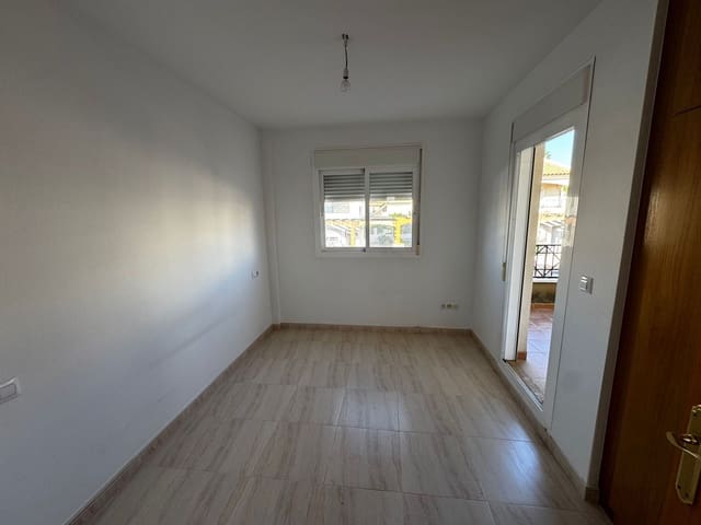 3 bedroom Townhouse for rent in La Alfoquia, Zurgena with pool - € 550 (Ref: 10158407)