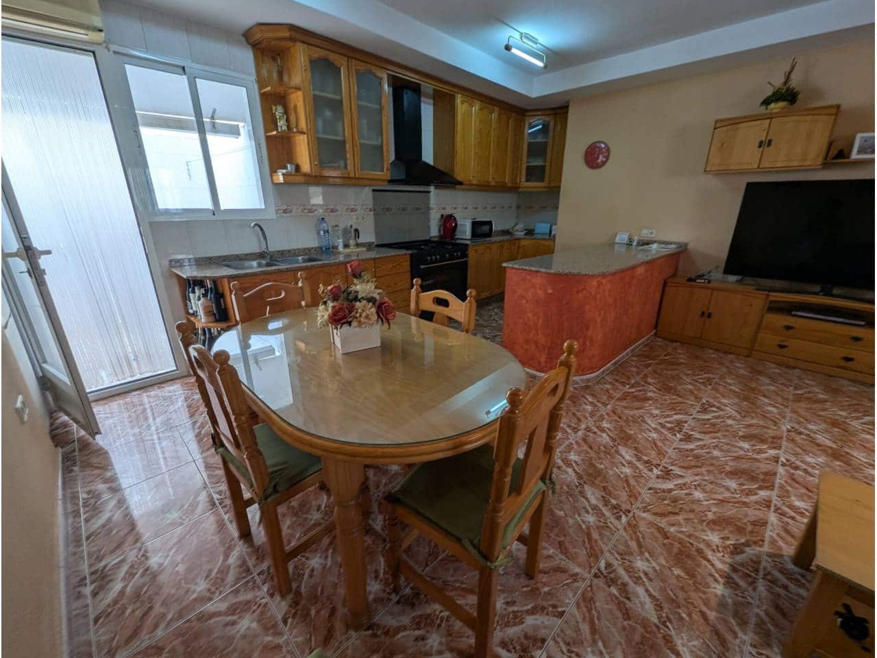 4 chambre Maison de Ville à vendre à Sax avec garage - 167 000 € (Ref: 10168037)