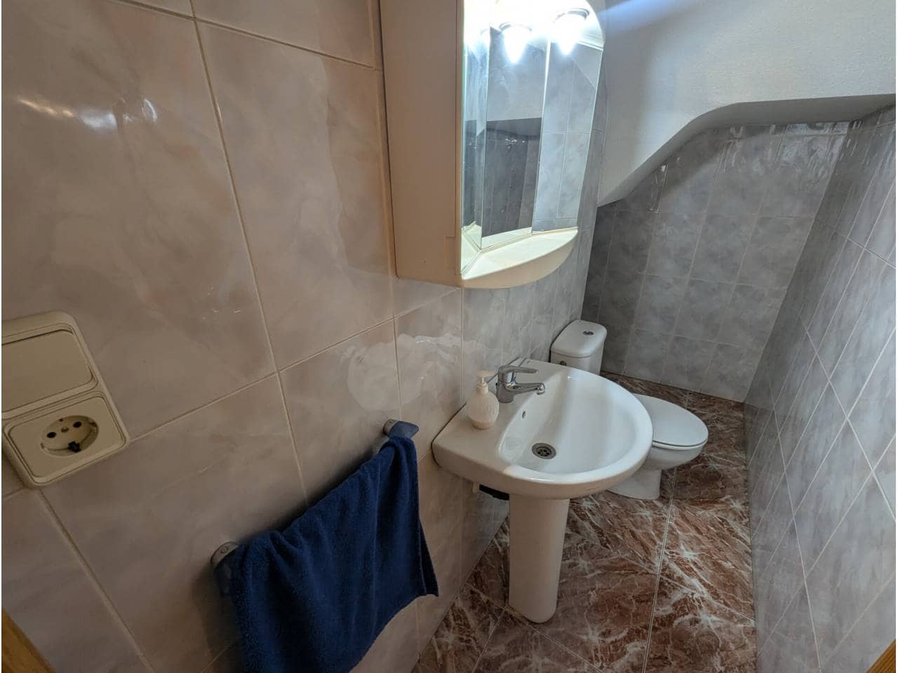 4 chambre Maison de Ville à vendre à Sax avec garage - 167 000 € (Ref: 10168037)