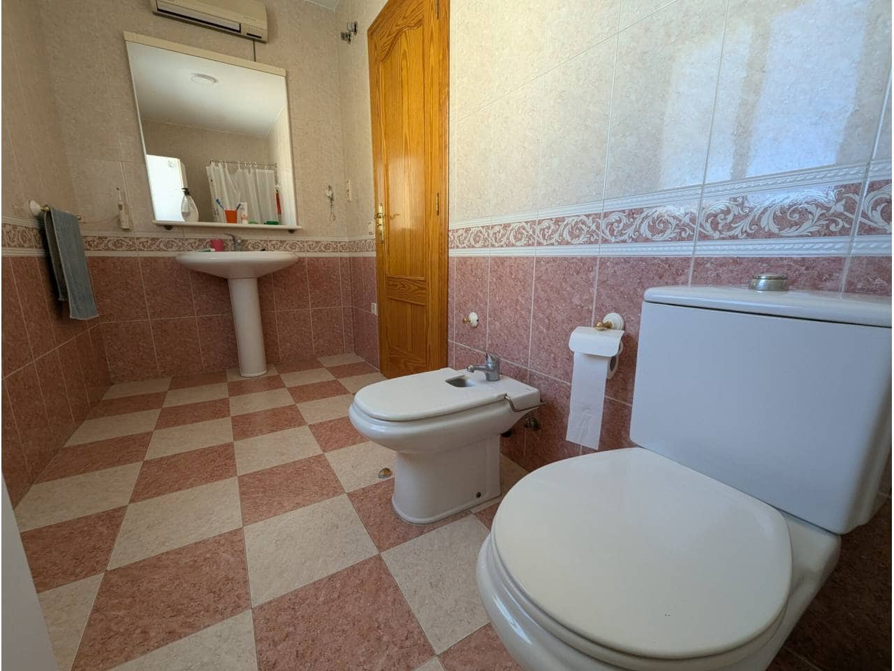 4 chambre Maison de Ville à vendre à Sax avec garage - 167 000 € (Ref: 10168037)