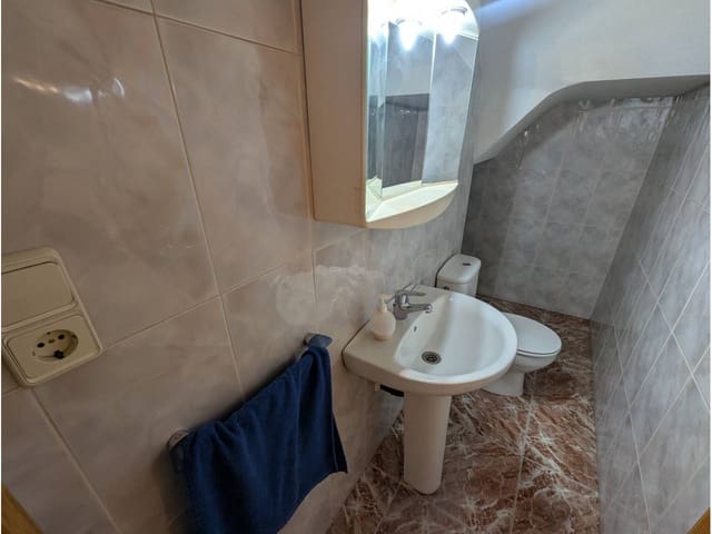 4 soveværelse Byhus til salg i Sax med garage - € 167.000 (Ref: 10168037)