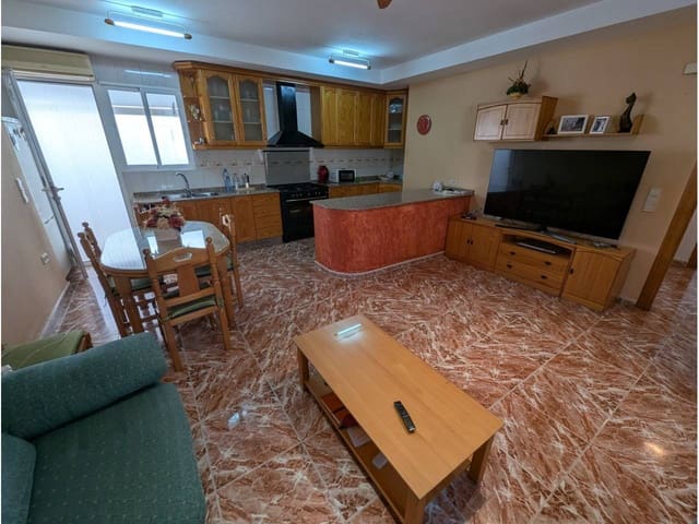 4 soveværelse Byhus til salg i Sax med garage - € 167.000 (Ref: 10168037)