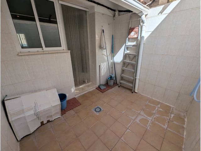 4 soveværelse Byhus til salg i Sax med garage - € 167.000 (Ref: 10168037)