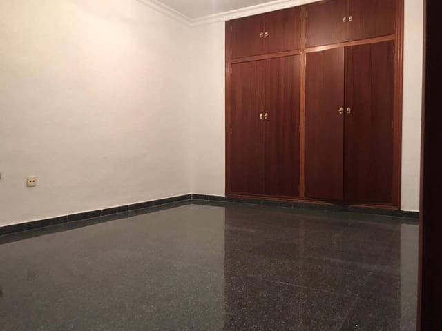 5 makuuhuone Asunto myytävänä paikassa Sax mukana 
autotalli - 159 200 € (Ref: 2177762)