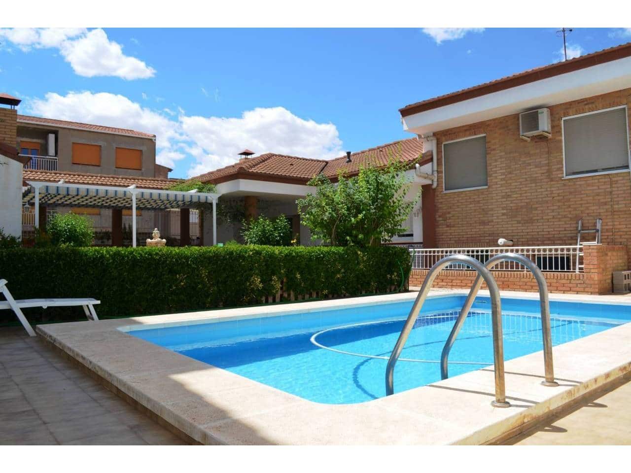 5 chambre Villa/Maison Mitoyenne à vendre à Sax - 450 000 € (Ref: 3297195)