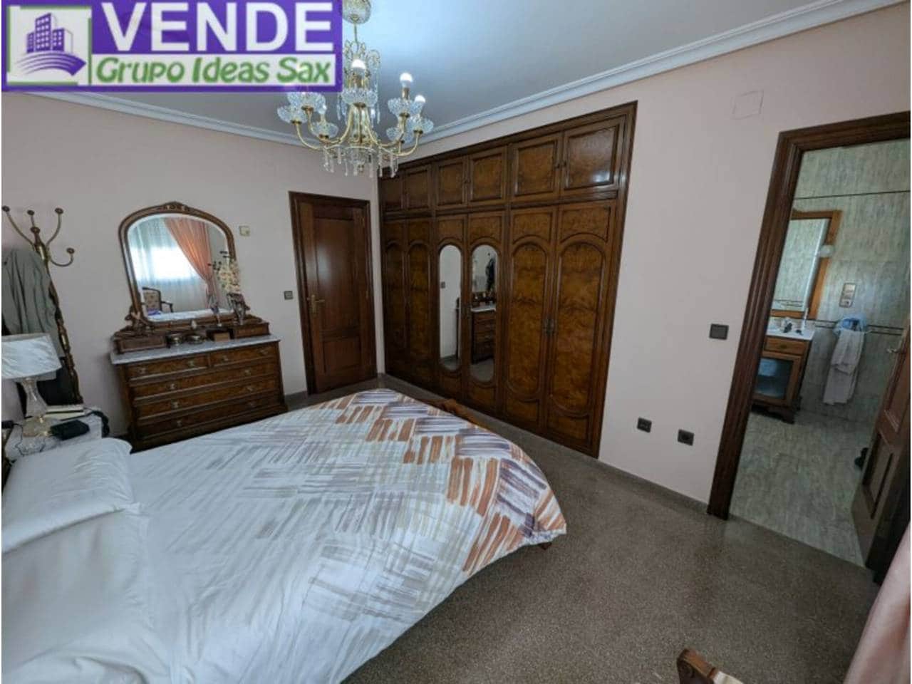 5 chambre Villa/Maison Mitoyenne à vendre à Sax - 450 000 € (Ref: 3297195)