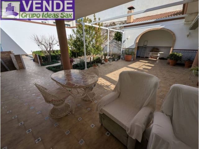 5 chambre Villa/Maison Mitoyenne à vendre à Sax - 450 000 € (Ref: 3297195)