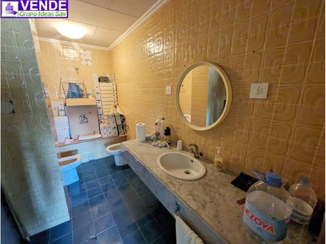 Erhverv til salg i Sax - € 129.900 (Ref: 3691719)