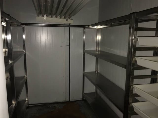 Bar/Restaurante en Salinas en venta - 450.000 € (Ref: 3968684)