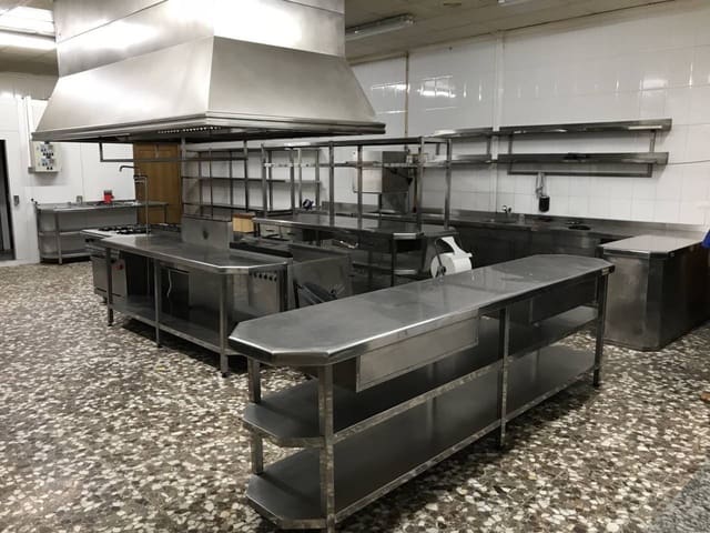 Bar/Restaurante en Salinas en venta - 450.000 € (Ref: 3968684)