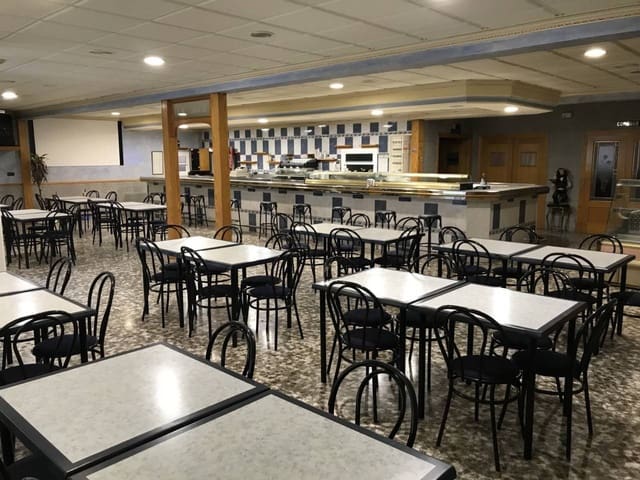 Bar/Restaurante en Salinas en venta - 450.000 € (Ref: 3968684)