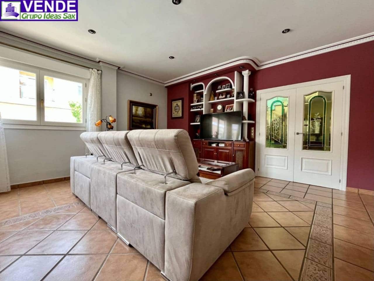 4 quarto Moradia para venda em Sax com piscina garagem - 415 000 € (Ref: 4038977)