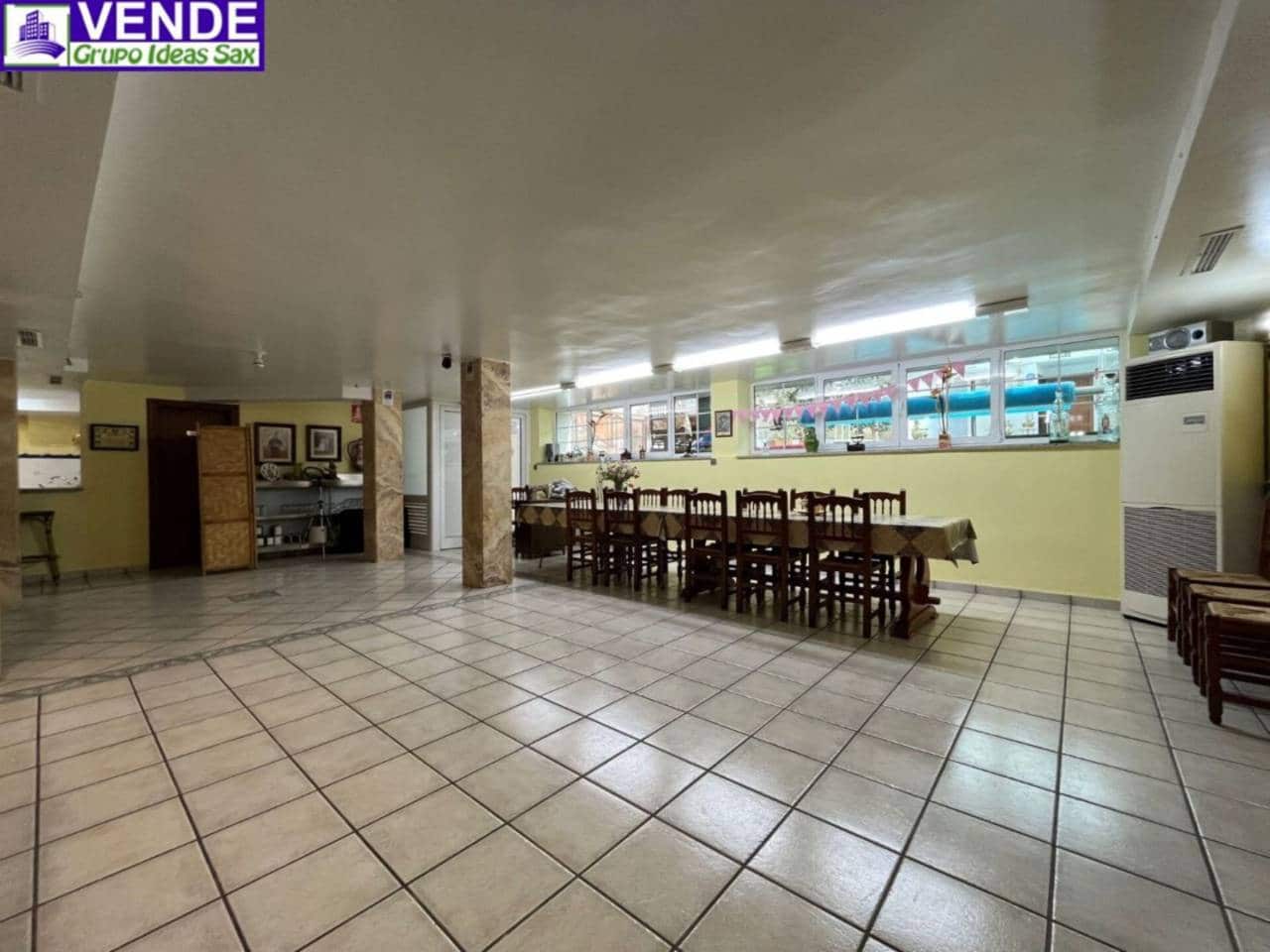 4 quarto Moradia para venda em Sax com piscina garagem - 415 000 € (Ref: 4038977)