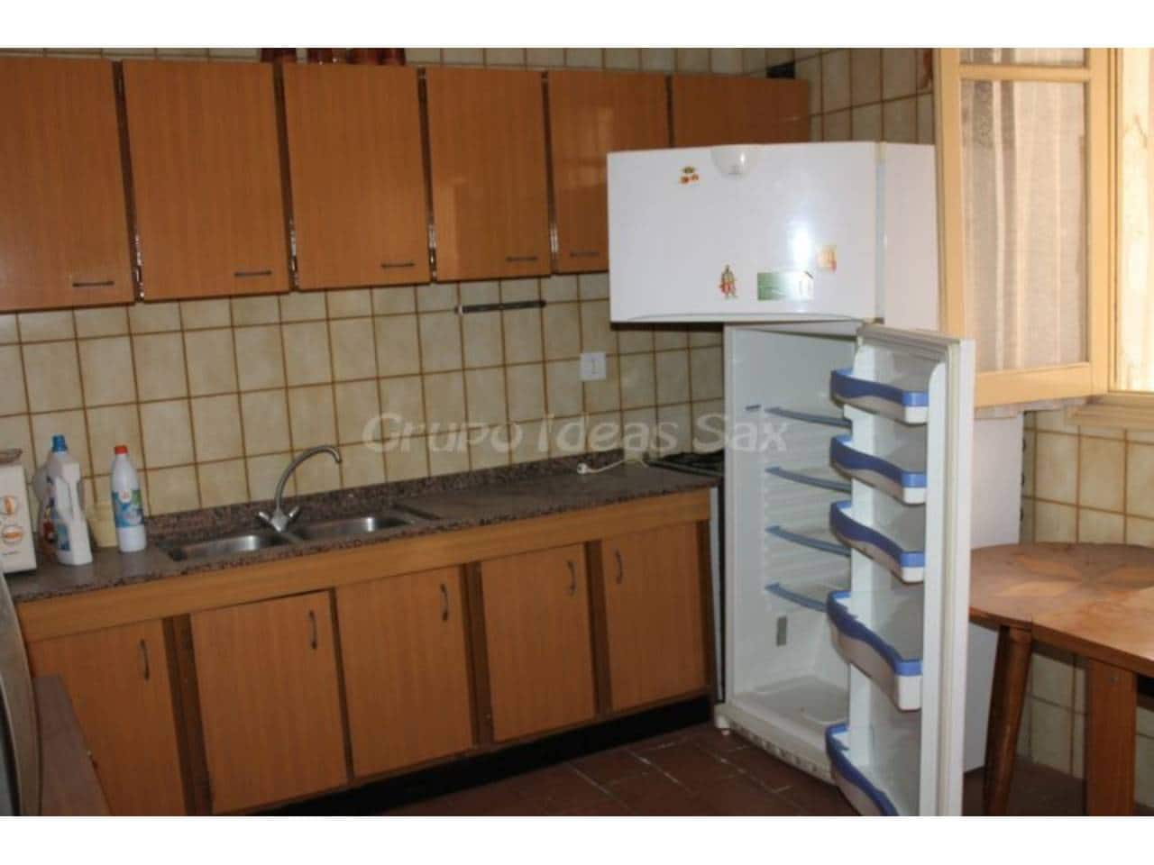 3 soverom Leilighet til salgs i Sax med garasje - € 90 000 (Ref: 5346112)