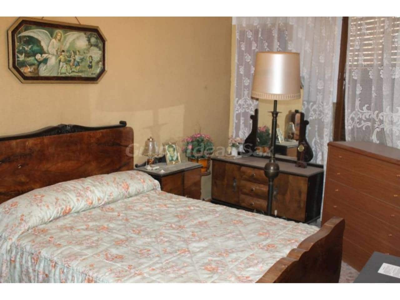 3 soverom Leilighet til salgs i Sax med garasje - € 90 000 (Ref: 5346112)