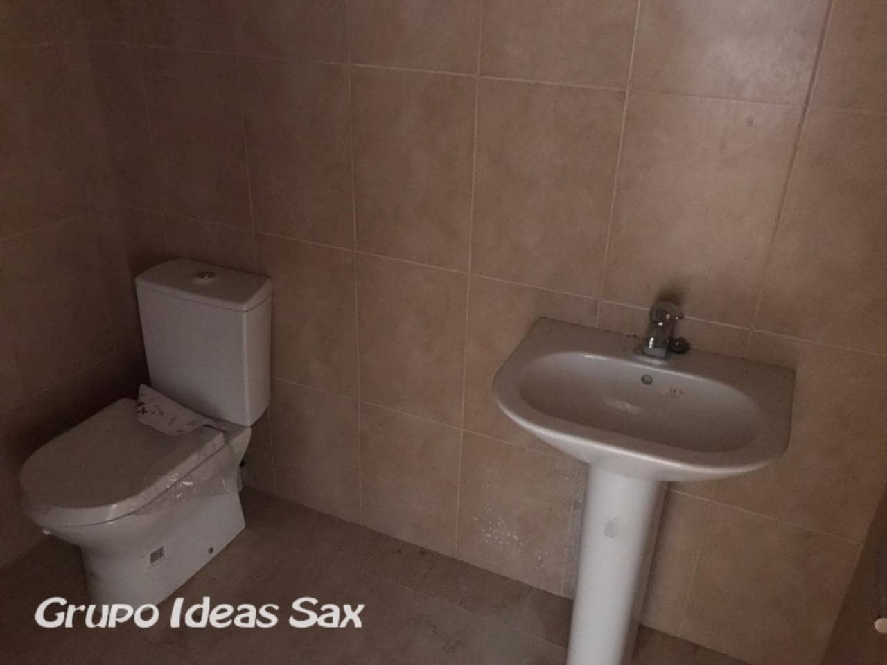 Erhverv til salg i Sax - € 180.000 (Ref: 5530435)