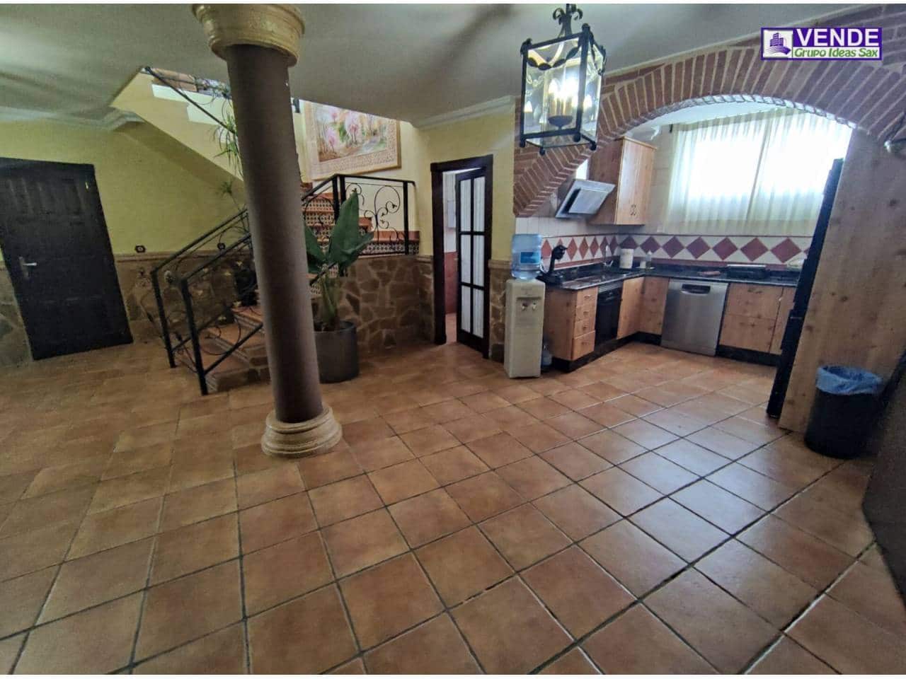 5 sypialnia Willa na sprzedaż w Sax z garażem - 449 000 € (Ref: 7071017)