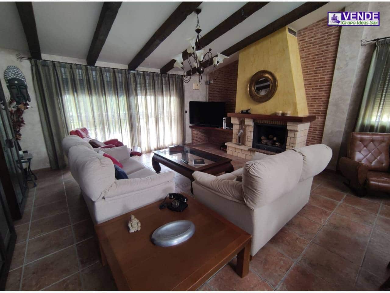 5 sypialnia Willa na sprzedaż w Sax z garażem - 449 000 € (Ref: 7071017)