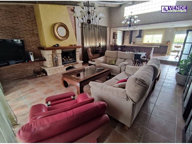 5 soverom Villa til salgs i Sax med garasje - € 449 000 (Ref: 7071017)