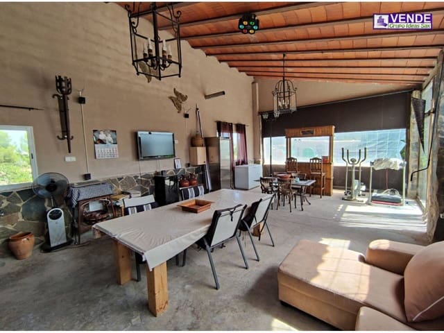 5 soverom Villa til salgs i Sax med garasje - € 449 000 (Ref: 7071017)