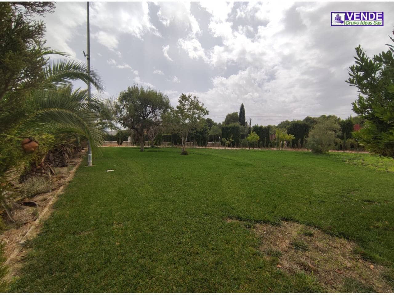 5 sypialnia Willa na sprzedaż w Sax z garażem - 449 000 € (Ref: 7071017)